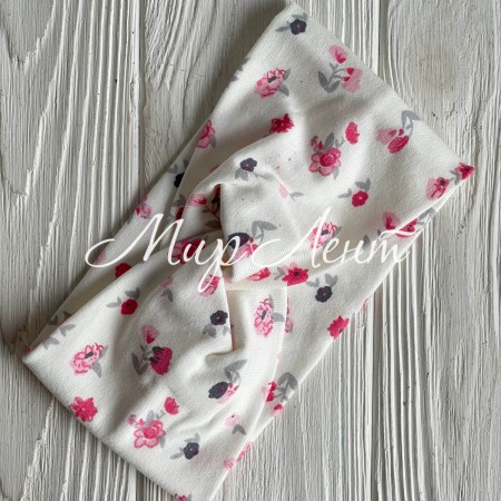 Повязка турецкий трикотаж (малютка), 17х9 см, белая с малиновыми цветами, шт. 