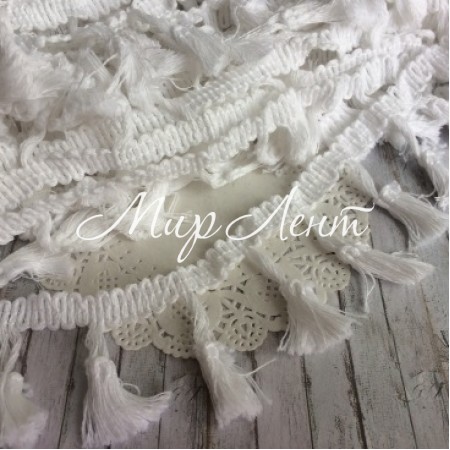 Тісьма з бахромою, 4,5 см, біла, моток 20 ярдів (18,5 м)