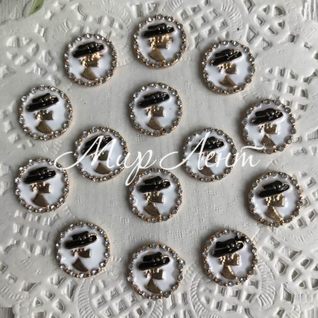 Серединка метал кругла з дівчиною в капелюсі, 17 мм, білий, упаковка 10 шт.