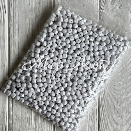 Намистина гранована кубовидна, 10 мм, біла, упаковка 500 г