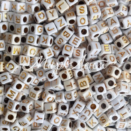 Бусина буква, 6 мм, квадрат (белый с золотом), упаковка 500 г