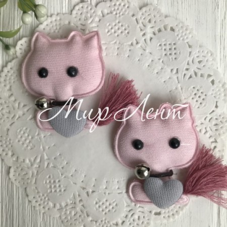 Аплікація тканинна котик з сердечком, 5 см, світло-рожевий, упаковка 20 шт.