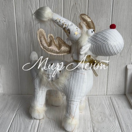 Олень новогодний (L01161), 28х17х40 см, белый, шт.