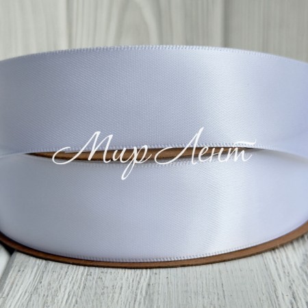 Двусторонняя атласная лента New (премиум), 2,5 см, белая, рулон 23 м