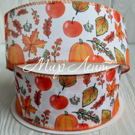 Осенняя лента с проволочным кантом, 6,3 см, белая с тыквами и веточками, рулон 18 м