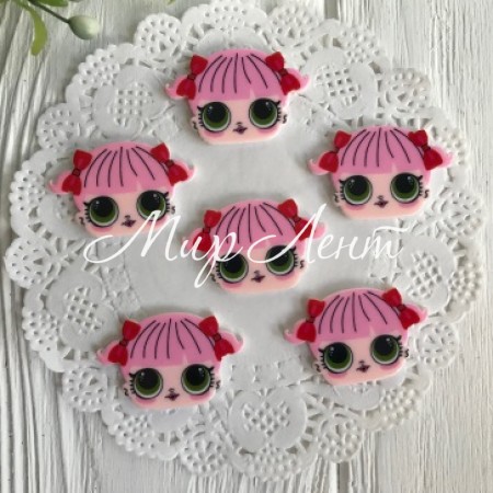 Кабошон Lol, c розовыми волосами и красными бантиками, 3,5х2,2 см, упаковка 25 шт.