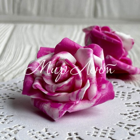 Бутон розы, 5 см, малиново-белый, упаковка 100 шт.