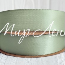 Двусторонняя атласная лента New (премиум), 2,5 см, нежно-оливковая, рулон 23 м