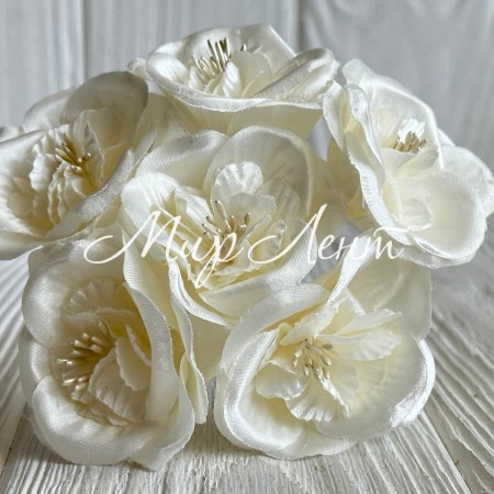 Камелия (букет), 4,5х12 см, молочная, упаковка 36 шт.