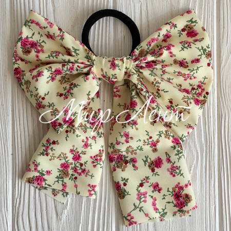 Резинка Твилли большой бант в цветочек, 16 см, молочная, шт.