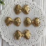Аппликация бантик с паетками 4,5 см