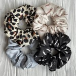 Скранч шелк с принтом