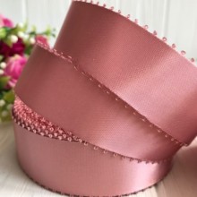 Атлас двухсторонний с петельками 2,5 см, пудровый, рулон 20 ярдов