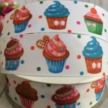 Репс 2,5 см, капкейки, белый с горохами, рулон 23 м