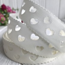 Репс 2,5 см, сердечка перфорированные, молочный, рулон 20 м