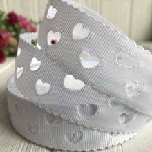 Репс 2,5 см, сердечка перфорированные, белый, рулон 20 м