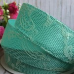 Атлас с кружевом