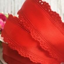 Атлас с ажурным кантом, 3,5 см, красный, рулон 20 ярдов (18,5 м)