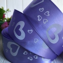 Атлас 4 см, сердечка большие, лиловый с белым, рулон 45 м