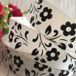 Атласная с рисунком