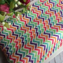 Бейка стрейчевая, 1,5 см, горизонтальный цветной шеврон (крупный), рулон 28 м