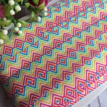 Бейка стрейчевая, 1,5 см, вертикальный цветной шеврон (мелкий), рулон 28 м