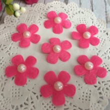 Цветочек из фетра с жемчугом, 2,5 см, малиновый, упаковка 1000 шт.