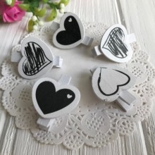 Прищепка-декор, 3х2,4 см, сердечко бело-черное, упаковка 12 шт.