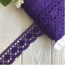 Кружево вязаное цветное (№ 1559), темно-фиолетовый, 4 см, рулон 45 м Кружево вязаное цветное (№ 1559), темно-фиолетовый, 4 см, рулон 45 м