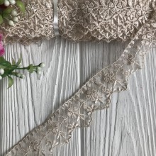 Кружево органзовое цветок-листик, 3,8 см, бежевое, рулон 9 метров
