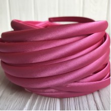 Обруч пластик в атласі, 1 см, світло-малиновий, упаковка 30 шт. Обруч пластик в атласі, 1 см, світло-малиновий, упаковка 30 шт.