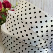 Атлас 2,5 см горох, бело-черный, рулон 18 м