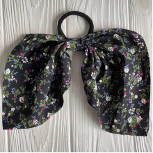 Резинка Твилли с перемычкой в цветочек, 25 см, черная, шт.