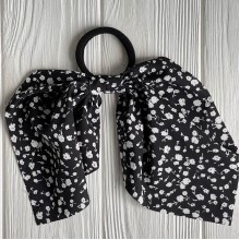 Резинка Твилли с перемычкой в цветочек, 25 см, черная с белым, шт.