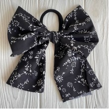 Резинка Твилли большой бант в цветочек, 16 см, черная с белыми веточками, шт.