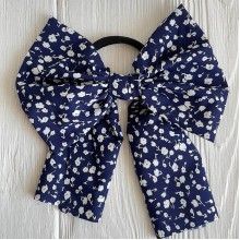 Резинка Твилли большой бант в цветочек, 16 см, сапфировая с белым, шт.