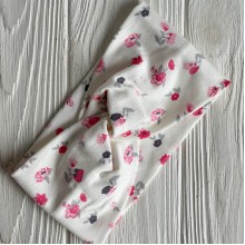 Повязка турецкий трикотаж (малютка), 17х9 см, белая с малиновыми цветами, шт. 