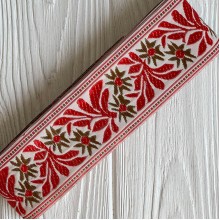Тесьма вышиванка (барвинок), 5 см, карамельно-красный на молочном, рулон 9 м