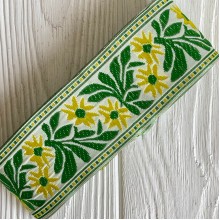 Тесьма вышиванка (барвинок), 5 см, желто-зеленый на молочном, рулон 9 м