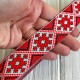 Тісьма вишиванка (візерунок з ромбів), 2,8 см, яскраво-червона з білим, рулон 9 м