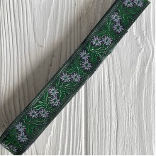 Тесьма вышиванка (барвинок), 2,5 см, бело-зеленый на черном, рулон 9 м