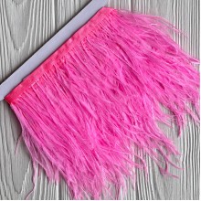 Тесьма из страусиных перьев, 10-15 см, ярко-розовая, рулон 2 м Тесьма из страусиных перьев, 10-15 см, ярко-розовая, рулон 2 м