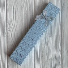 Коробочка для украшений прямоугольная, 21х4,3 см, голубая, узор с парчовым бантиком, 1 шт.
