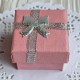 Коробочка для украшений квадратная, 4х4х3 см, розовая, с парчовой ленточкой, 1 шт. Коробочка для украшений квадратная, 4х4х3 см, розовая, с парчовой ленточкой, 1 шт.