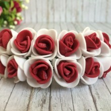 Роза 1,5-2 см, бело-бордовая, упаковка 12 пучков (144 шт.) Роза 1,5-2 см, бело-бордовая, упаковка 12 пучков (144 шт.)