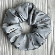 Скранч шелк, 11 см, серый з мазками, шт.