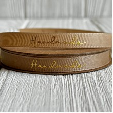 Репс c золотой надписью Handmade, 1 см, бежевый, рулон 23 м