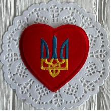 Термонашивка, сердце с гербом Украины, 7 см, красное, упаковка 10 шт.