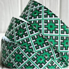 Репс 2,5 см, орнамент ромб, на зеленому, рулон 23 м