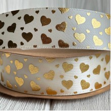 Атлас с золотым рисунком, 2,5 см, молочный с маленькими сердечками, рулон 18,5 м